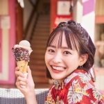 写真集「Blooming Bud」を発売する高崎かなみさん