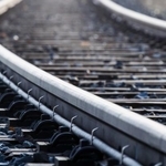 線路に火が付いてる！鉄道会社に聞いてみると…※画像はイメージです(Harald Biebel/stock.adobe.com)