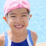 「習わせて良かった」と思う習い事は「スイミング・水泳」が最多　※画像はイメージです（Paylessimages/stock.adobe.com）