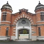 完成当時は五大近代監獄のひとつに数えられた