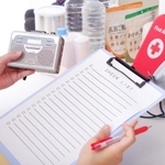 企業においても備蓄の重要性は高まっている　※画像はイメージです（photoAC）