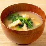 日本の食文化である味噌汁(sasazawa/stock.adobe.com)