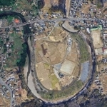 空から見ると巾着袋みたいな地形がよくわかる　（C）Google