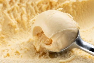 バニラアイスを使ったパンケーキ？！※画像はイメージです（kai/stock.adobe.com）