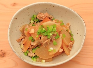 味しみしみ「豚バラ大根」が冷凍大根で作れる※画像はイメージです（美穂 田中/stock.adobe.com）