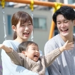 子育てしやすい街の特徴は「子どもの遊び場・居場所が豊富」が最多　※画像はイメージです（siro46/stock.adobe.com）
