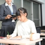 中3の塾や予備校の費用はどのくらいかかっている？　※画像はイメージです（photoAC）