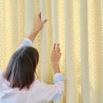 カーテンってお家で洗えるの？※画像はイメージです（Valerii Honcharuk/stock.adobe.com）