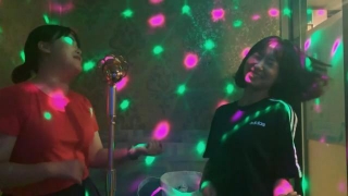 「成功したオタク」配給・宣伝：ALFAZBET