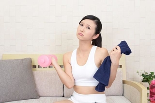 ダイエットを始めたきっかけは？※画像はイメージです（www.photo-ac.com）