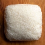 解凍するだけですぐに食べられて便利な「冷凍ごはん」※画像はイメージです（kai/stock.adobe.com）