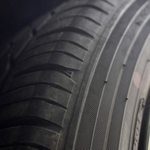 タイヤのスリップサイン　※画像はイメージです（xiaosan/stock.adobe.com）