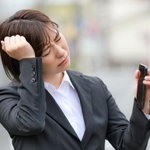 スマートフォンを買い替える理由「バッテリー能力が低下したから」が1位　※画像はイメージです（yamasan/stock.adobe.com）
