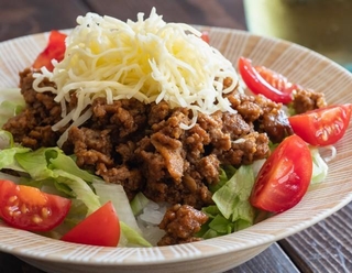 リピート確定！「納豆×タコライス」とは…※画像はイメージです（yukimco/stock.adobe.com）