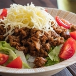 リピート確定！「納豆×タコライス」とは…※画像はイメージです（yukimco/stock.adobe.com）