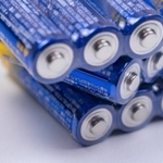 乾電池は絶縁処理してから捨てよう！※画像はイメージです（Na/stock.adobe.com）