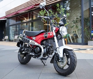 1969年の登場から、これまで2度の生産終了となったホンダ「ダックス」。2022年に「ダックス125」として再び蘇りました