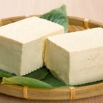 冷凍しても美味しい豆腐※画像はイメージです（Tsuboya/stock.adobe.com）