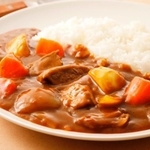 「子ども向けの甘口カレーを大人向けに辛く」したいときはスパイスを使おう！※画像はイメージです（Nishihama/stock.adobe.com）