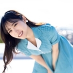 横野すみれさん（撮影：唐木貴央 ヘアメイク：塩田結香（JULLY） スタイリング：工藤沙恵（ミタケイショウ））
