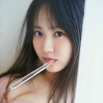 中村舞さん（1st写真集から先行カット）