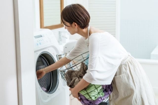 「ドラム式洗濯機」は共働き子育て世帯での普及率が高い　※画像はイメージです（taka/stock.adobe.com）