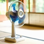 お家で使っている扇風機は古くなっていませんか？※画像はイメージです（Paylessimages/stock.adobe.com）