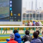 生活保護を受けている人が競馬に熱中、それって問題ない？　※画像はイメージです（beeboys/stock.adobe.com）