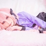 男性コスプレイヤーの「赤いよっしーくん」さん（提供）