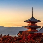 八坂の塔（Phutthiseth/stock.adobe.com）