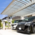 車の2台持ちはアリ？　※画像はイメージです（moonrise/stock.adobe.com）