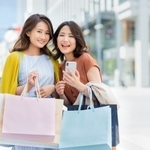 これまで実際に「おとな買い」したものは？　※画像はイメージです（japolia/stock.adobe.com）