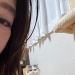 ご飯を食べさせて欲しいと訴えてくるひらめちゃん（提供：ひらめちゃんと下僕ちゃんさん）