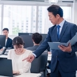 職場におけるパワハラの線引きは？　※画像はイメージです（maroke/stock.adobe.com）