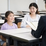 子どもの教育費にひと月あたりいくらぐらいをかけていますか？　※画像はイメージです（kapinon/stock.adobe.com）
