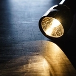 懐中電灯　※写真はイメージ（Wakko/stock.adobe.com）
