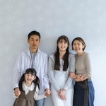 大学生を子に持つ親などに適用される、特定扶養控除が見直しへ（arc image gallery/stock.adobe.com）