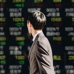 「買い増やした」金融商品は？　※画像はイメージです（chachamal/stock.adobe.com）