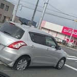 目撃した「星の砂時計」さんは危険を察知して追跡、停車させたという（「星の砂時計」さん提供）