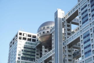 フジテレビ(SIN/stock.adobe.com)