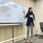セミナーで講義する樋野真愉美さん（画像提供：樋野さん）