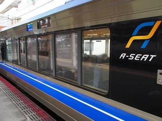 芦屋から新快速Aシートに乗車した