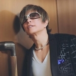 大好きなお米を我慢するGACKT（撮影：加藤千雅）