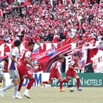 J1開幕戦「ファジアーノ岡山ー京都サンガF.C.」のスタジアムは超満員に＝2月15日、JFE晴れの国スタジアム（山陽新聞社提供）