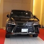 納車の時の愛車、レクサスLXの特別仕様車「Black Sequence（ブラックシークエンス）」（クロユキさん提供）