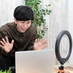 会社倒産の身の上を配信したら投げ銭が！これって犯罪になるの？　※画像はイメージです（koumaru/stock.adobe.com）