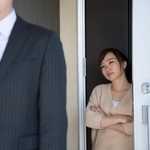子どものためとはいえ、なぜ自分だけが仕事を辞めなきゃいけないの？　※画像はイメージです（buritora/stock.adobe.com）