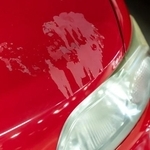 ボディの塗装が劣化したら…(naka/stock.adobe.com)