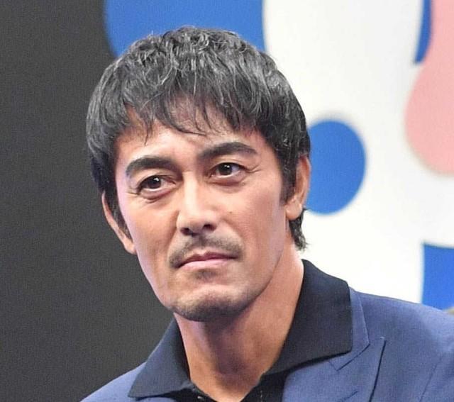 阿部寛 公式サイトの魅力とは？シンプルデザインと驚異の表示速度が話題！
