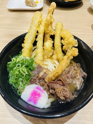 近年、全国的な展開を見せている資さんうどん